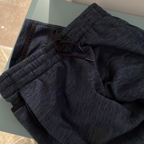 Dark blue sweats - Picture 2 of 3